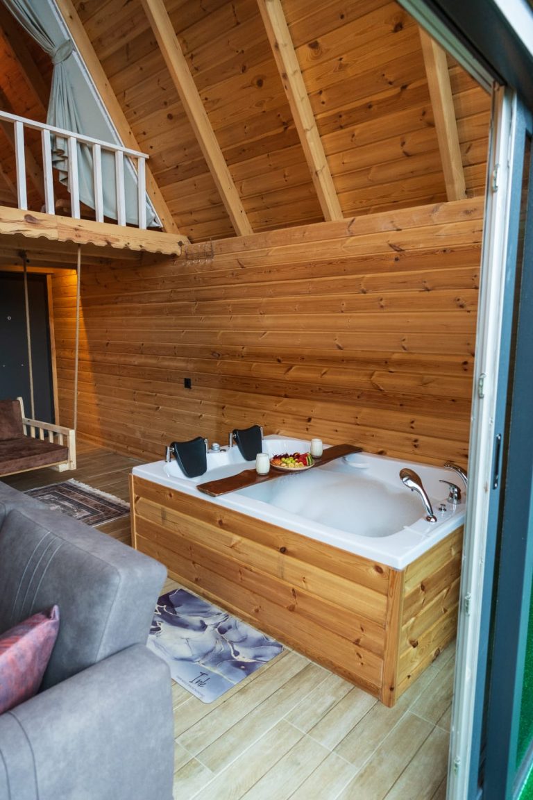 Ardeşen jakuzili bungalov